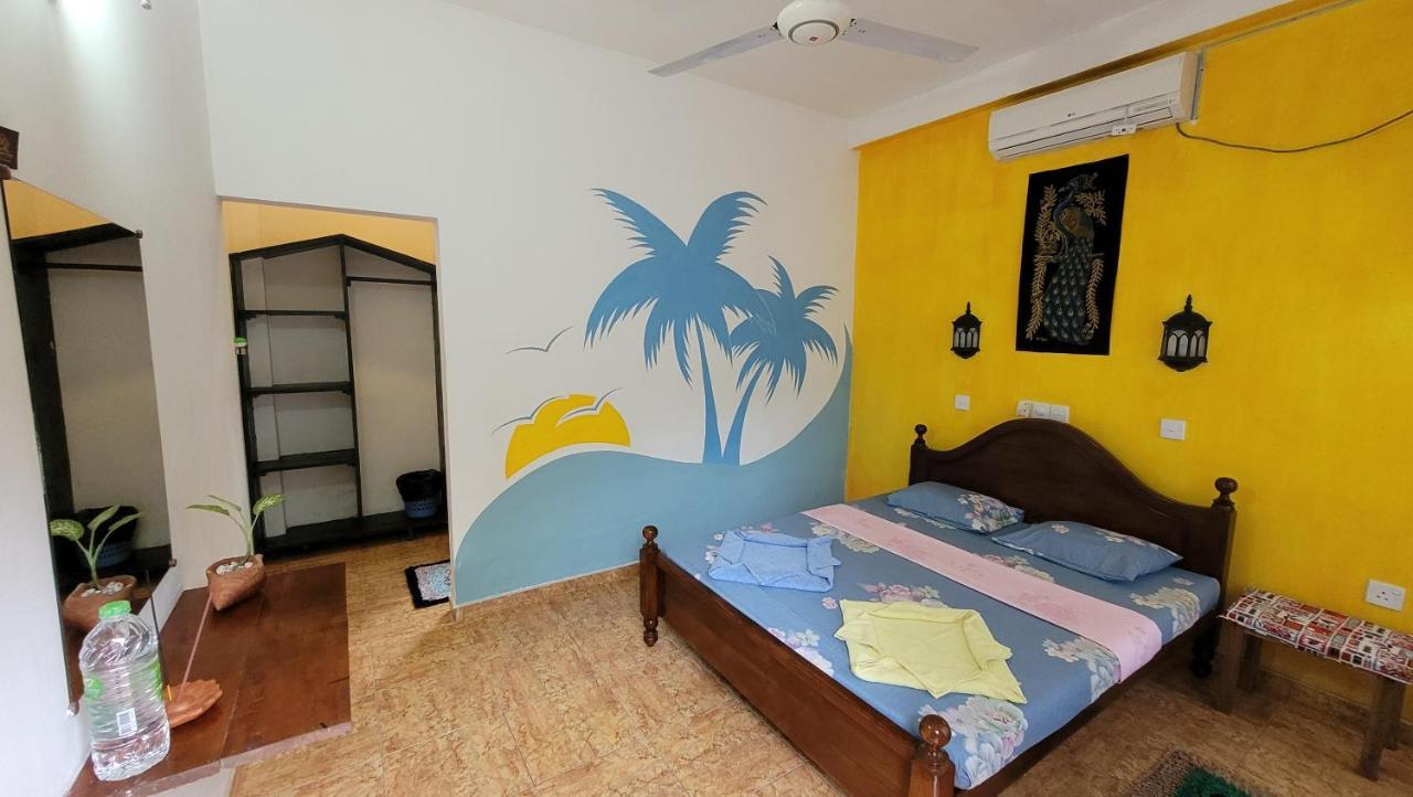 Malika'S Yellow House ฮิกคาดูวา ภายนอก รูปภาพ